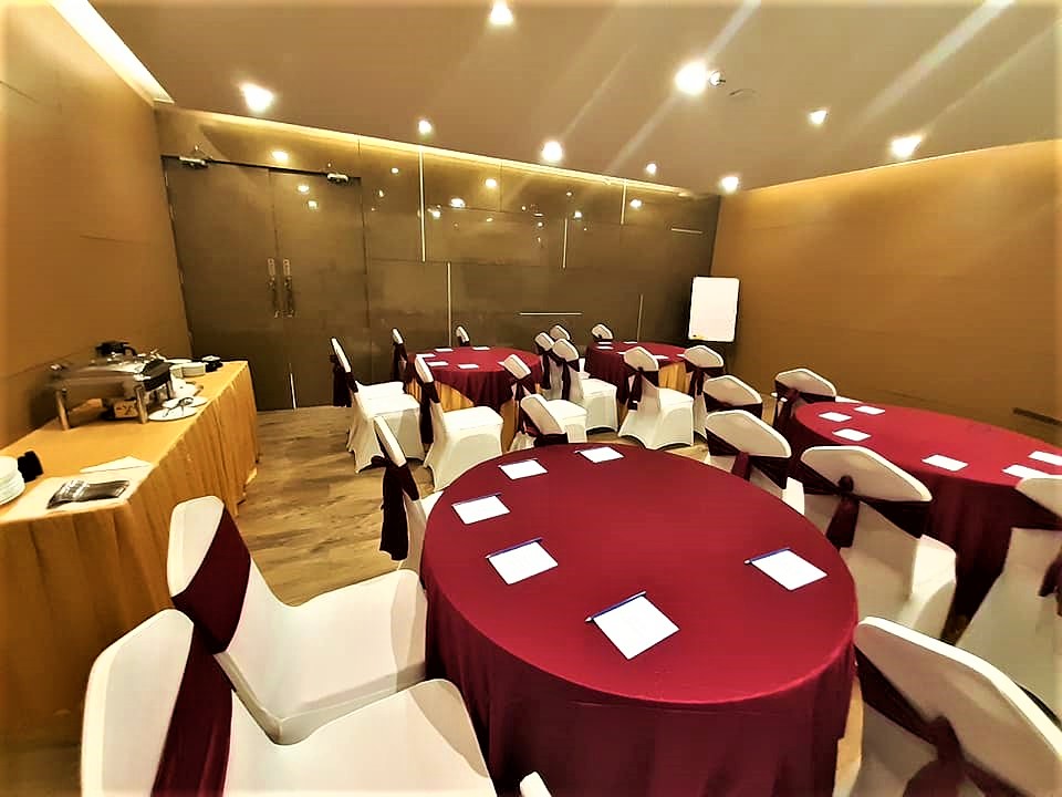 conference hall in lucknow
